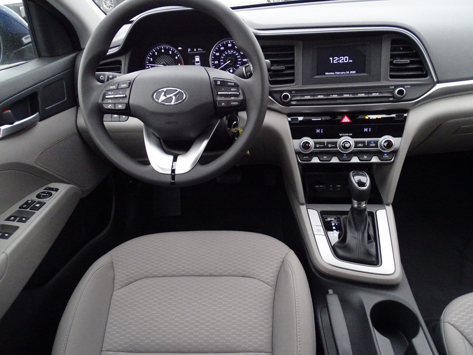 New 2020 Hyundai Elantra SE 4dr Car in Sycamore #HY20-113 ...